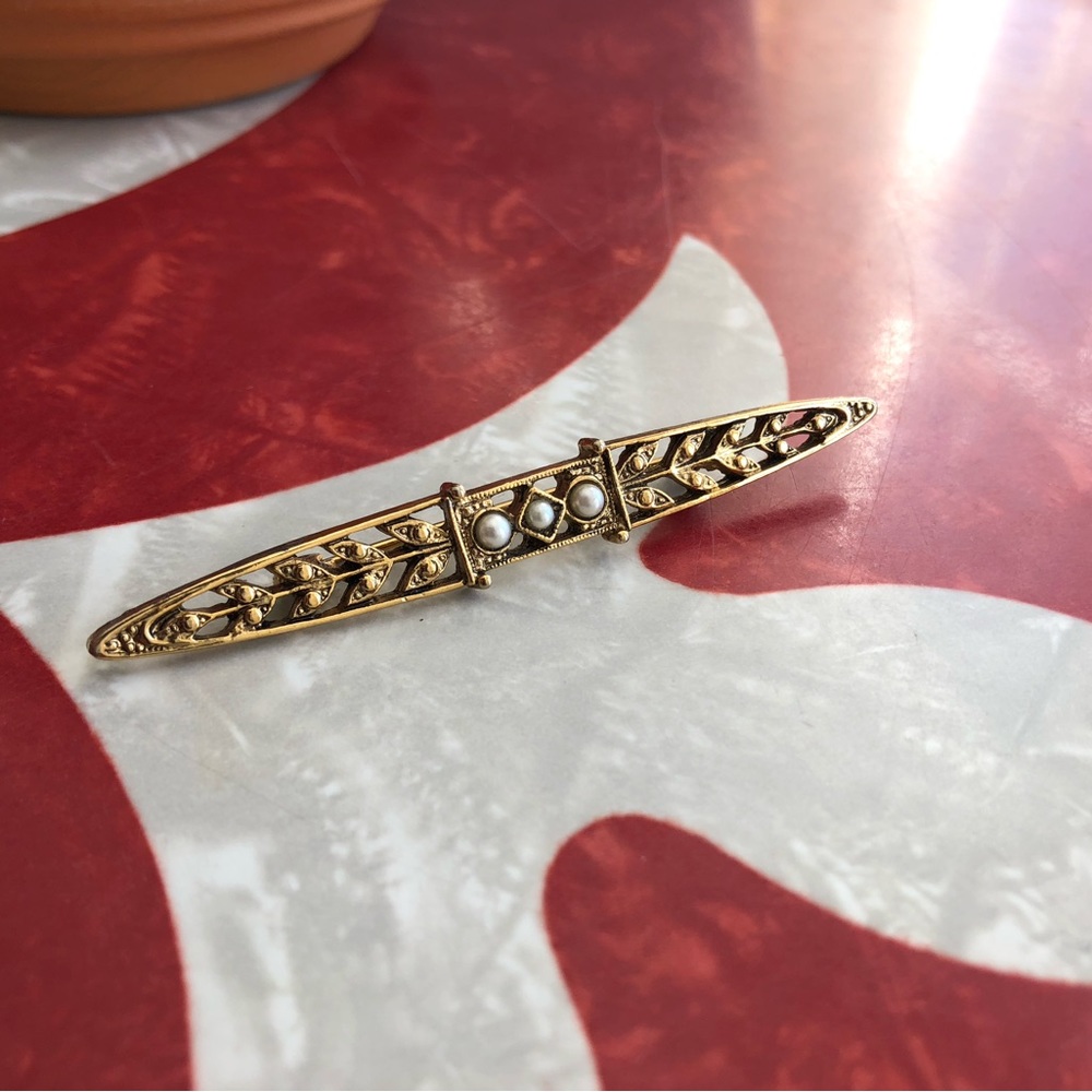 Gold Plated Faux Pearl Vintage Pin Brooch